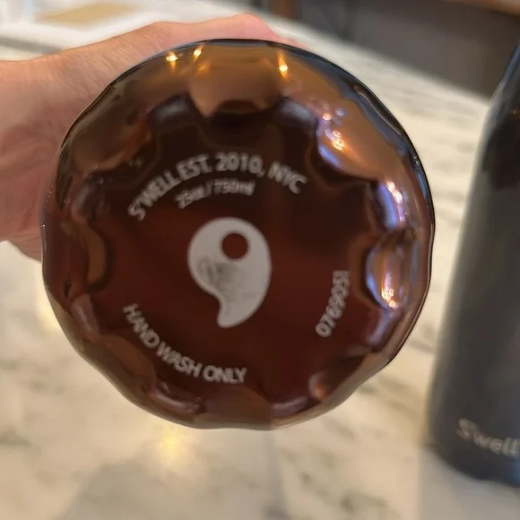 S’well 25oz Stainless Bottles w/lids, Set of 3, Like New Condition - Picture 2 of 7